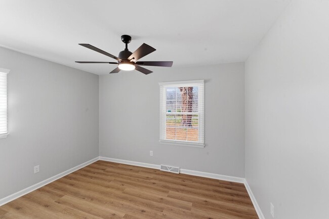 Building Photo - COMING SOON! Space, Comfort & Convenience – 3BR Home Near I-85 & Crowders Mountain