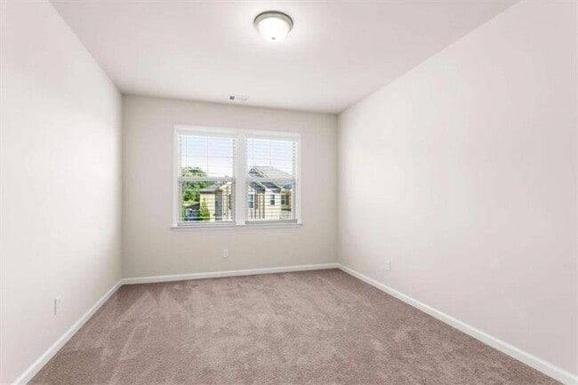 Building Photo - 3217 Hidden Valley Cir