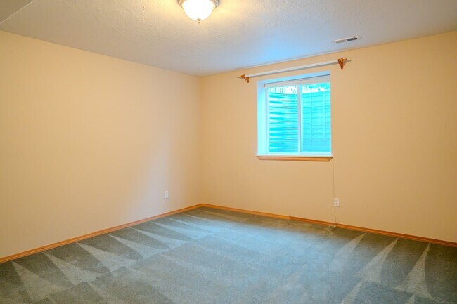 Building Photo - 217 Coho Rd