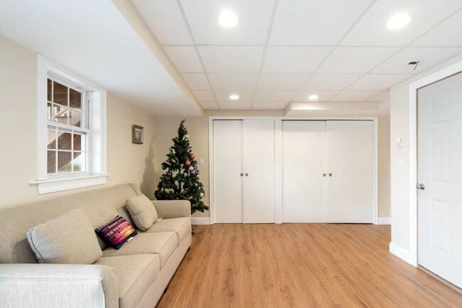 Building Photo - 83 Orient Ave