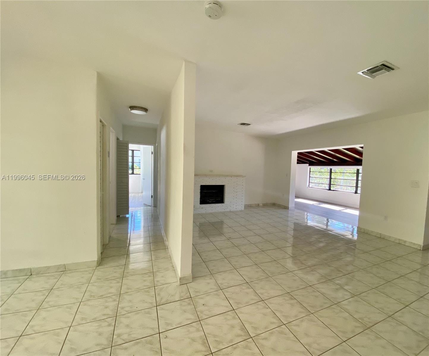 Building Photo - 1325 Marseille Dr