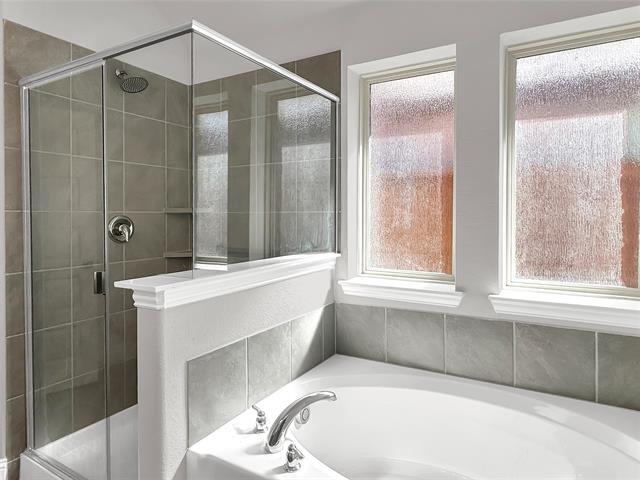 Building Photo - 3828 PEARLWOOD Rd