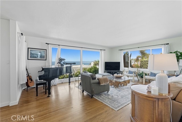 Building Photo - 202 W Manchester Ave