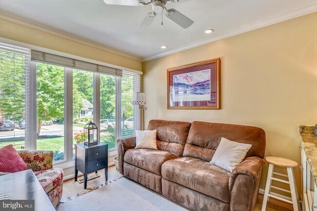 Building Photo - Experience elevated living in this beautifully renovated townhome nestled within the highly sough...