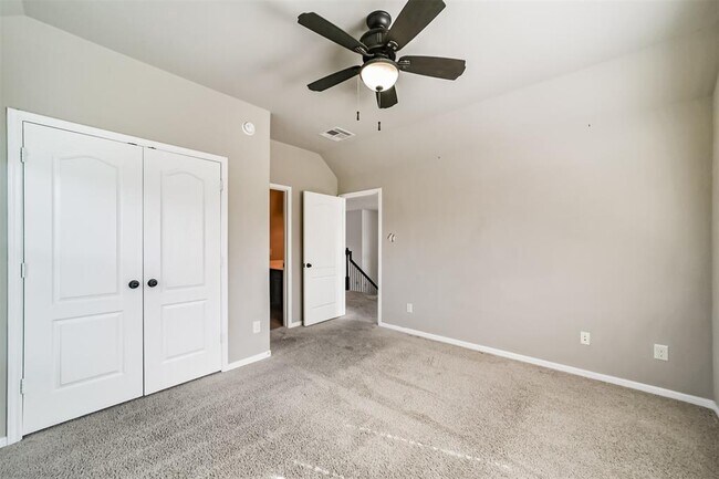 Building Photo - 6207 Holly Oaks Court