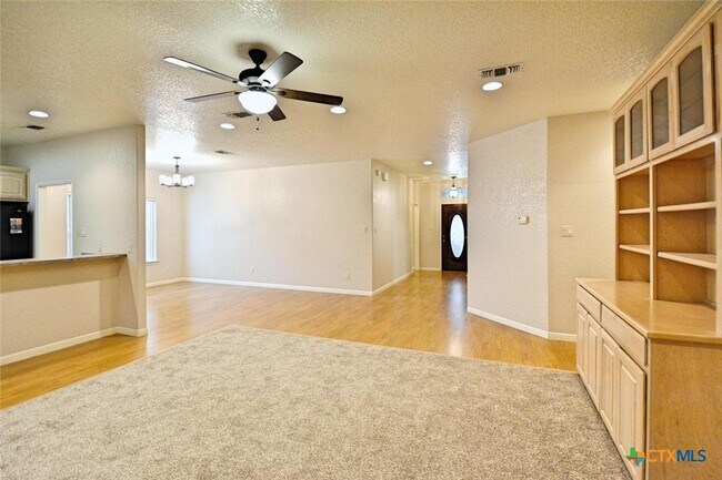 Building Photo - 2725 Diamond Trail