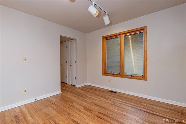 Building Photo - 541 Monroe St