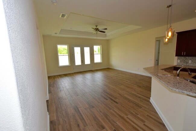 Building Photo - 12120 Lyndell Plantation Dr