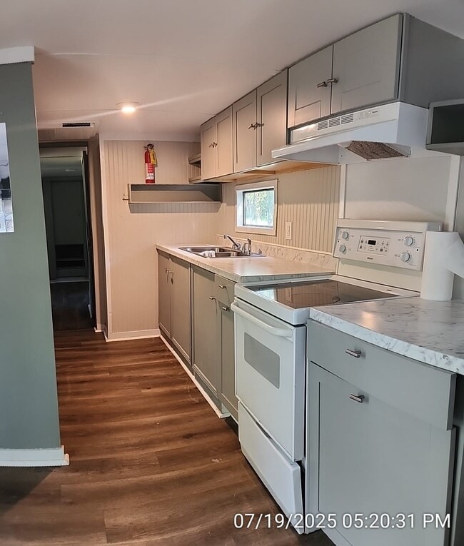 Building Photo - 58 Robinson Ln