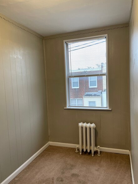 Building Photo - 2435 S Milan St