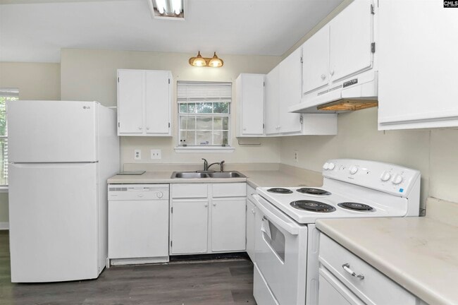 Building Photo - 600 Hulon Cir