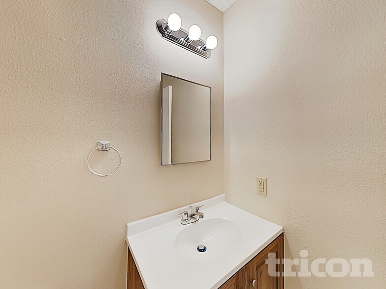 Building Photo - 6714 Barton Rock Ln