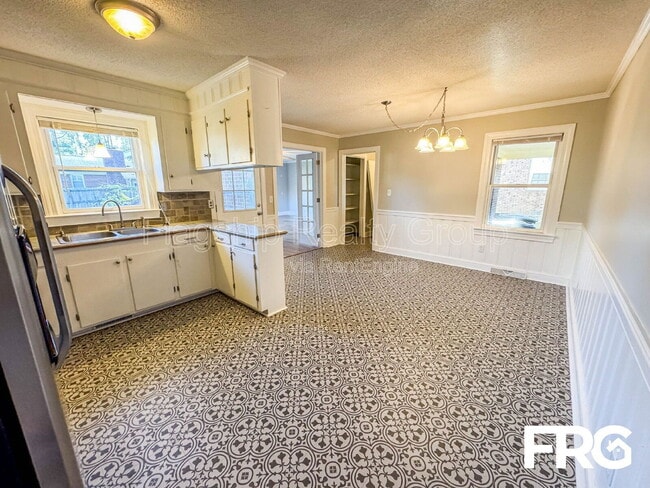 Building Photo - 113 Belmont Dr