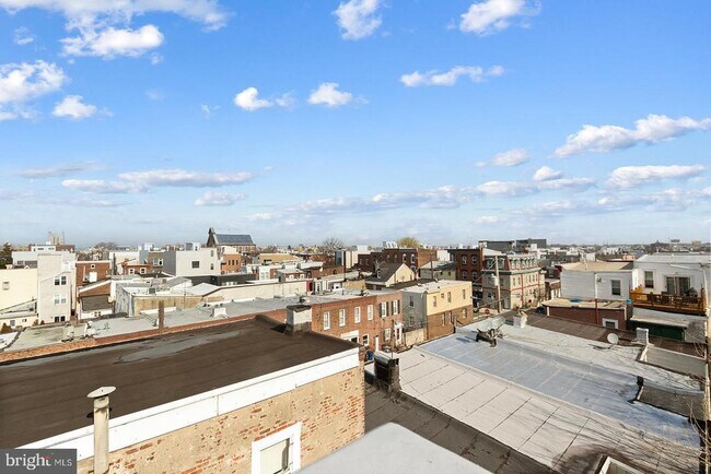 Building Photo - 1221 E Berks St