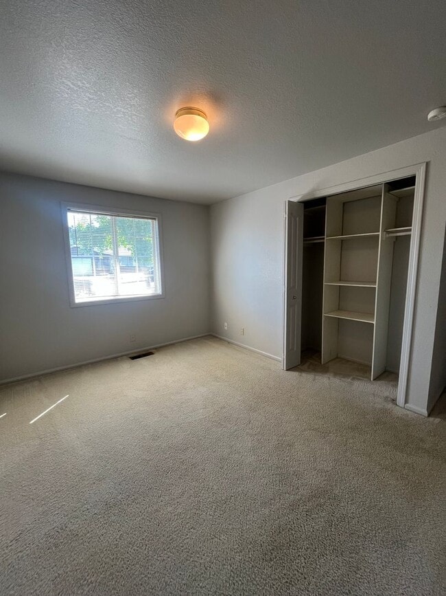 Building Photo - 3-Bedroom 2-Bathrrom home in Thurston