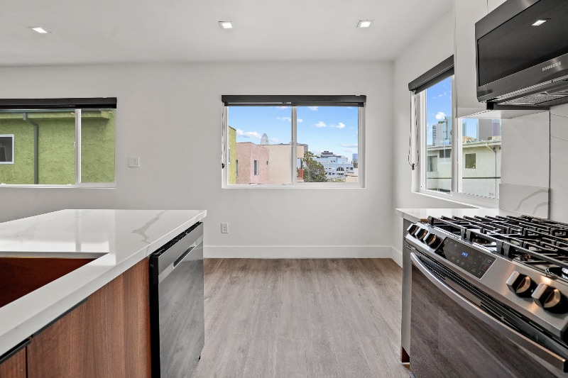 Building Photo - 701 N Hill Pl