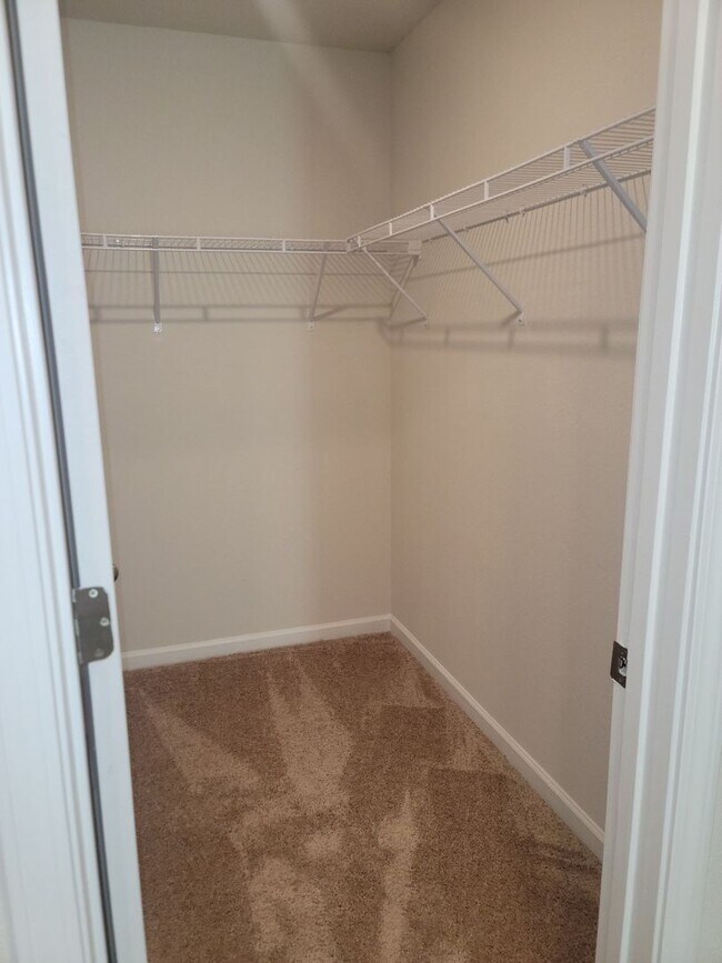 Building Photo - Newer Construction Home in Creedmore Hills!