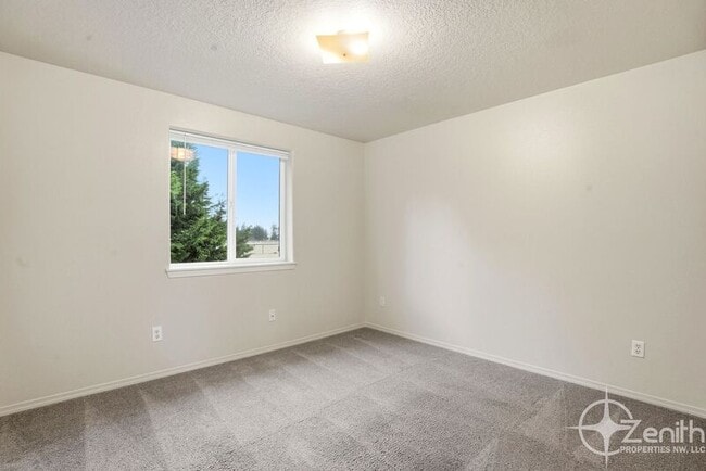 Building Photo - 3000 Cherry St