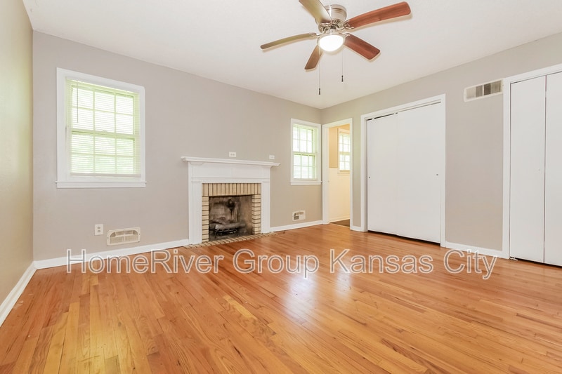 Building Photo - 5112 Osage Ave