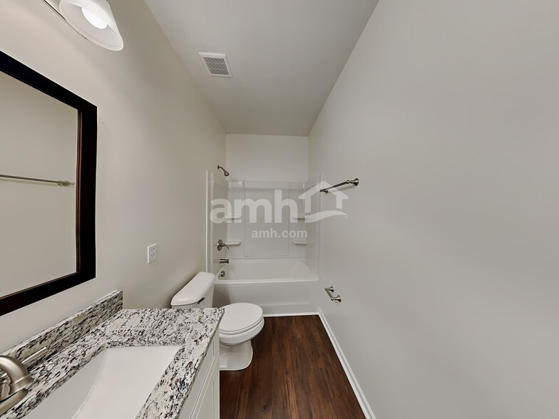 Building Photo - 5434 Burrus Ln SW
