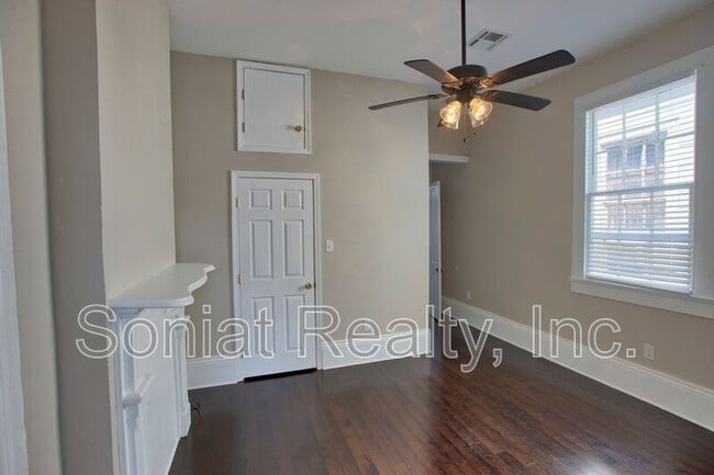 Building Photo - 3253 Annunciation St