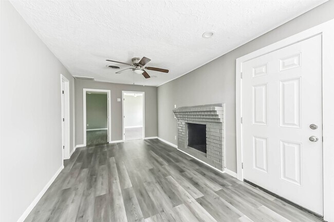 Building Photo - 14249 Brownsville St