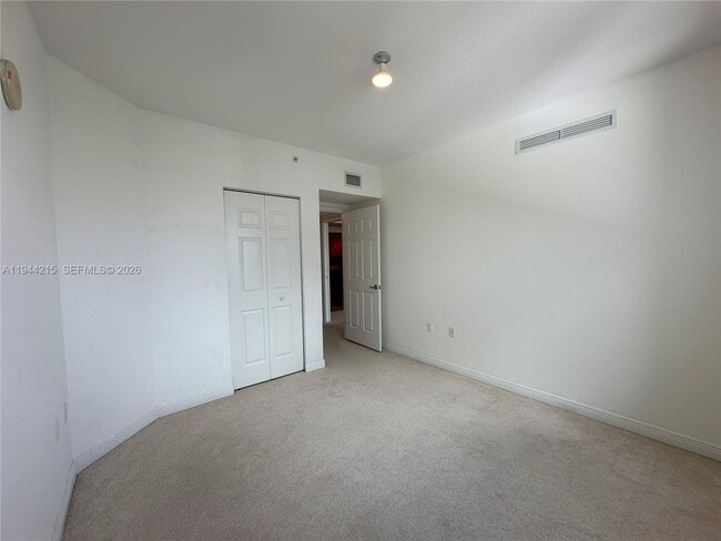 Building Photo - 1755 E Hallandale Beach Blvd