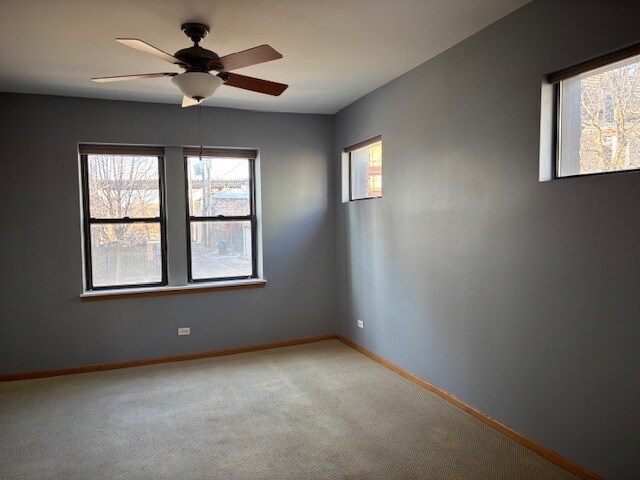 Building Photo - 45 N Paulina St