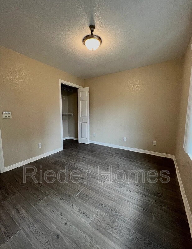 Building Photo - 5252 Orange Ave