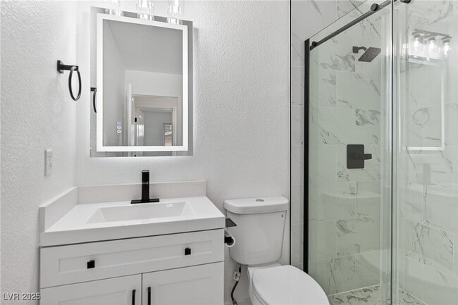 Building Photo - 405 Scenic Dr