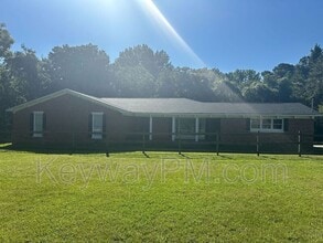Building Photo - 2819 Knob Hill Farm Rd
