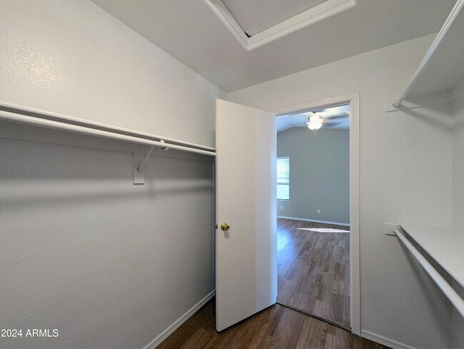 Building Photo - 7059 W Gardenia Ave