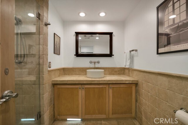 Building Photo - 6305 Crebs Ave