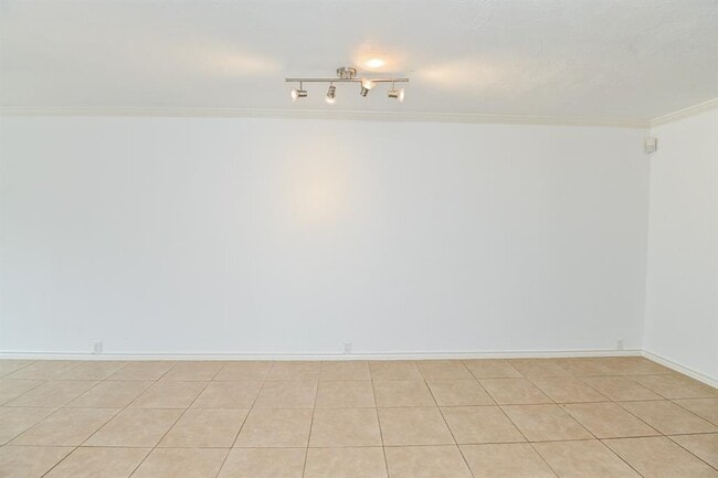 Building Photo - 5353 Institute Ln