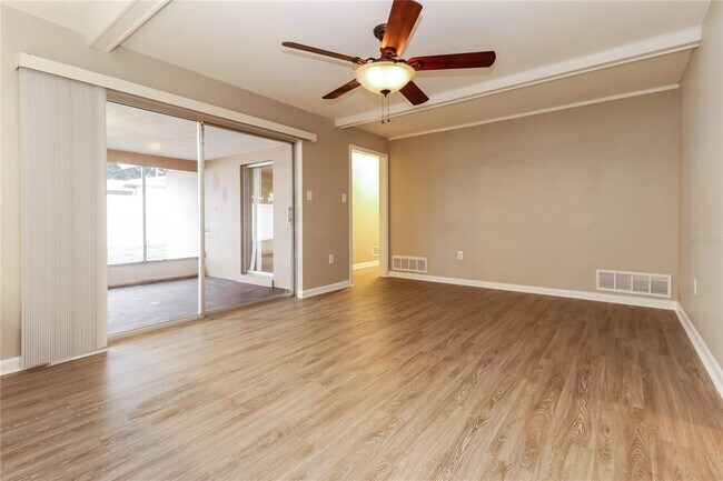 Building Photo - 1352 Ranchwood Dr