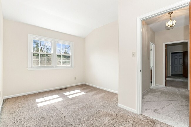 Building Photo - 2263 Almshouse Rd