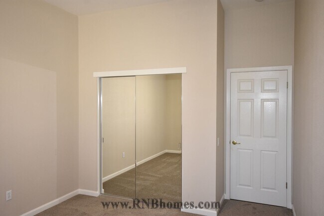 Building Photo - 408 Angelrock Ct