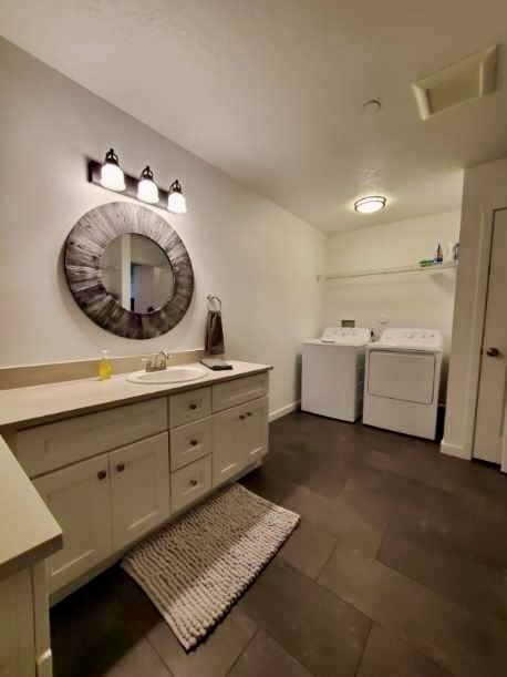 Building Photo - 140 Railroad Ave