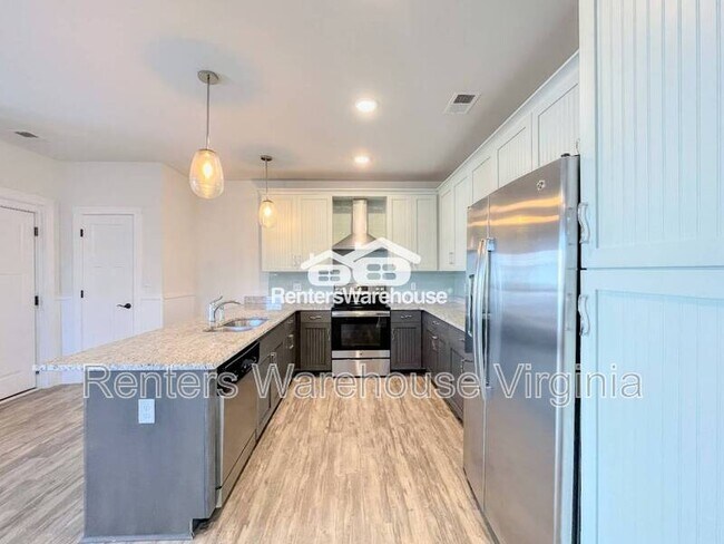 Building Photo - 7922 Shore Dr