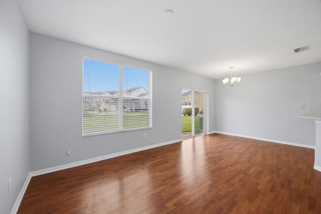 Building Photo - 6407 Barksdale Way