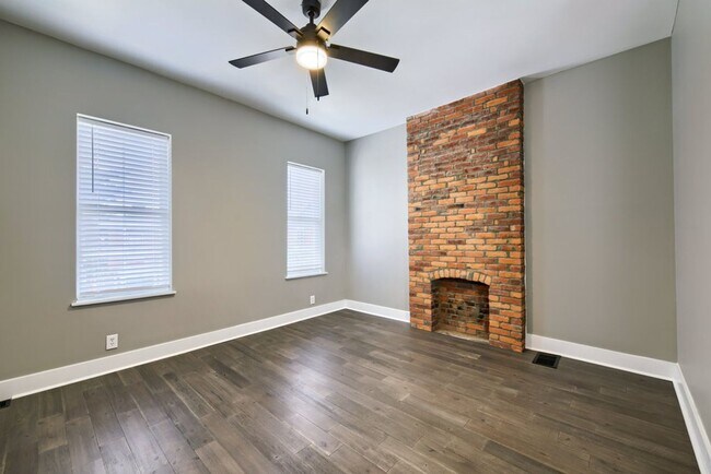 Building Photo - E Lincoln St 59-61 MLR