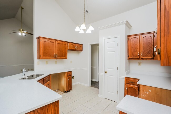 Building Photo - 5565 Liberty Ridge Cove