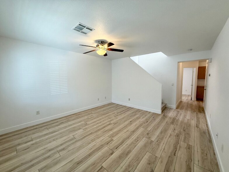 Building Photo - 10448 Wild Bill Ct