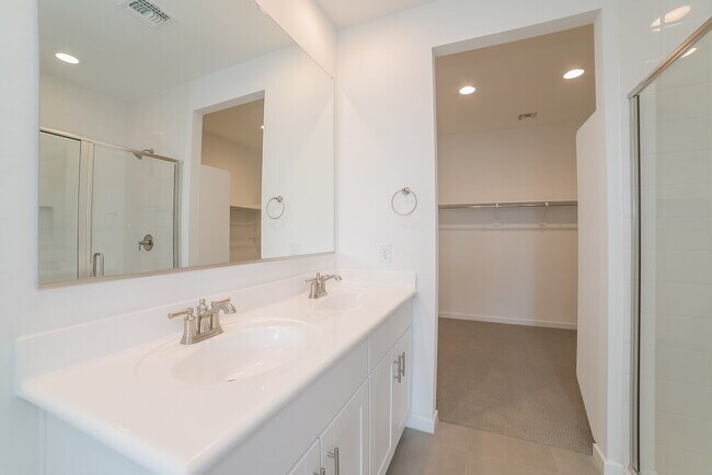 Building Photo - 5635 W Walatowa St