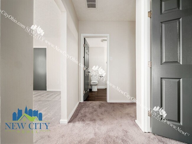 Building Photo - 753 1/2-878-872 Sullivant Ave