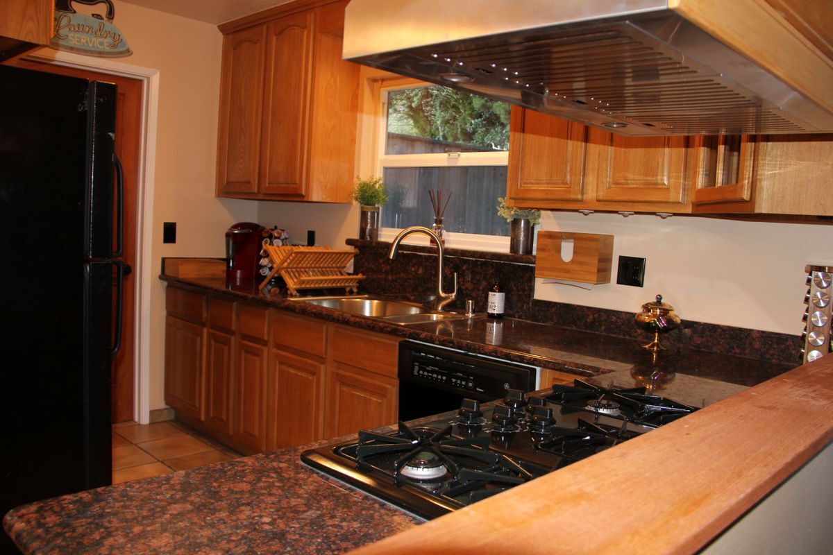 Building Photo - 40 Elysian Fields Dr