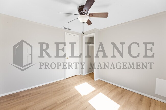 Building Photo - 1823 S Hiram St