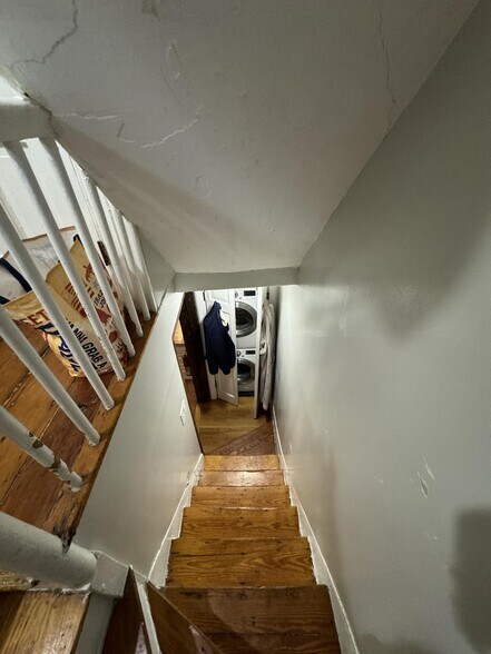 Building Photo - 2 Champney Pl