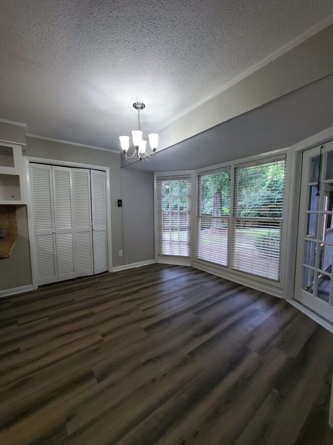 Building Photo - Your Perfect Rental Home in Valdosta, GA