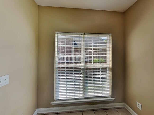 Building Photo - 1017 Stonehollow Way